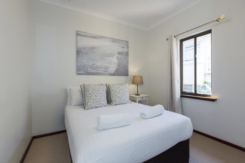 Cottesloe Sea Salt Abode - Executive Escapes - Accommodation Port Hedland 9