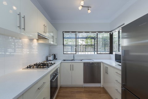 Cottesloe Sea Salt Abode - Executive Escapes - Accommodation Port Hedland 13