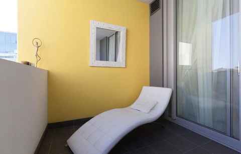 Perth Luxury City Apartment- Free Parking - Accommodation Port Hedland 13