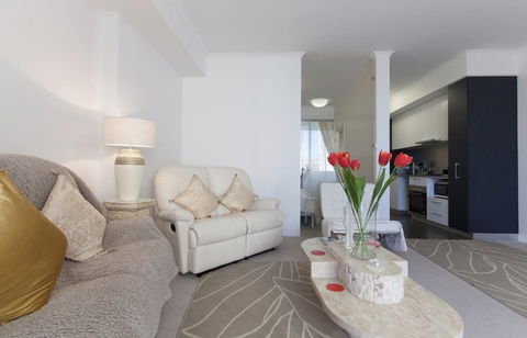 Perth Luxury City Apartment- Free Parking - Accommodation Port Hedland 12