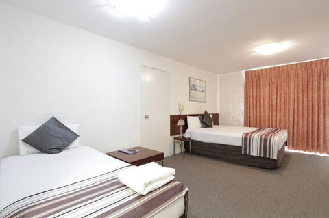 Atrium Hotel Mandurah - Accommodation Port Hedland 1