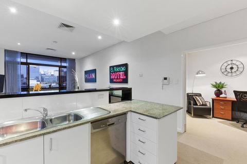 The Executive Penthouse - Accommodation Port Hedland 14