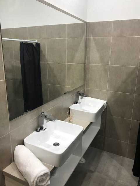 JJ's Backpackers - Accommodation Port Hedland 6