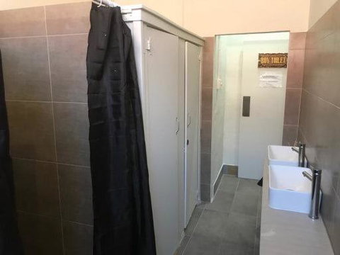 JJ's Backpackers - Accommodation Port Hedland 14