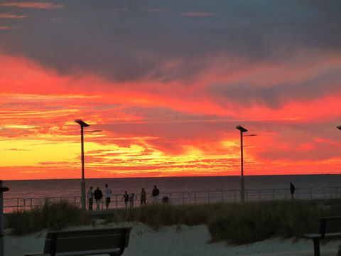 Jurien Beachfront Holiday Units - Accommodation Port Hedland 32