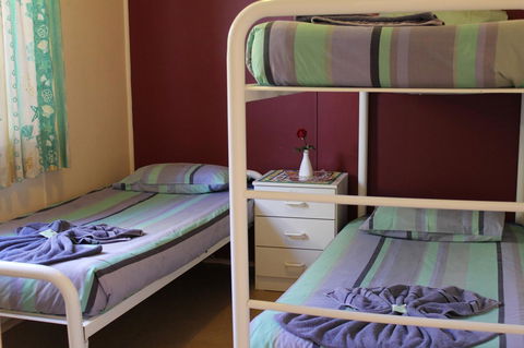 Jurien Beachfront Holiday Units - Accommodation Port Hedland 14