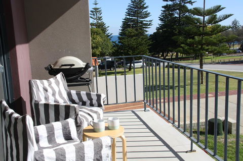 Cottesloe Beach On Napier - Accommodation Port Hedland 1