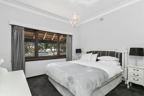 Heart Of Claremont Gem - Free WiFi - Accommodation Port Hedland 9