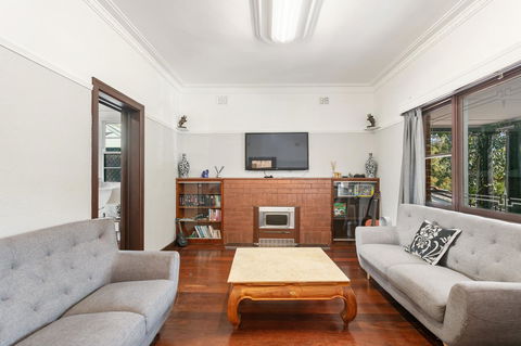 Heart Of Claremont Gem - Free WiFi - Accommodation Port Hedland 3