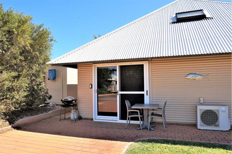 Osprey Holiday Village Unit 203 1 Bedroom - Accommodation Port Hedland 1