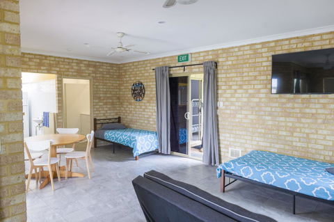 Lancelin Lodge - Accommodation Port Hedland 2