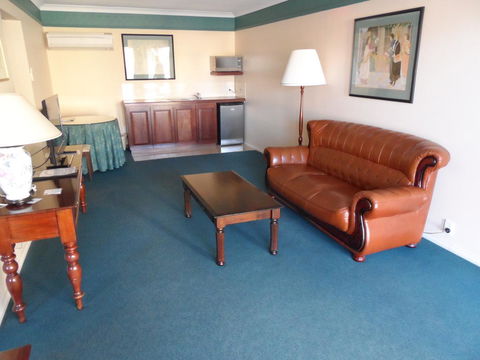 Clifton Motel & Grittleton Lodge - Accommodation Port Hedland 25