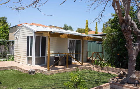 Susan Yong's Studio - Accommodation Port Hedland 2