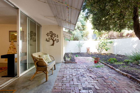 Retro Central Claremont Oasis - Accommodation Port Hedland 6