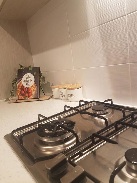 The Kingsleyâ€™s Place â€“ Piara Waters - Accommodation Port Hedland 14