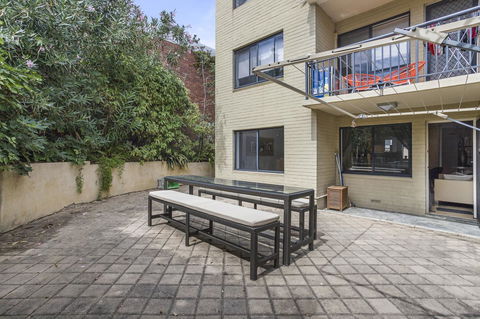 Gorgeous 26 1 Bed Designer Fitout Perfect Location - Accommodation Port Hedland 11