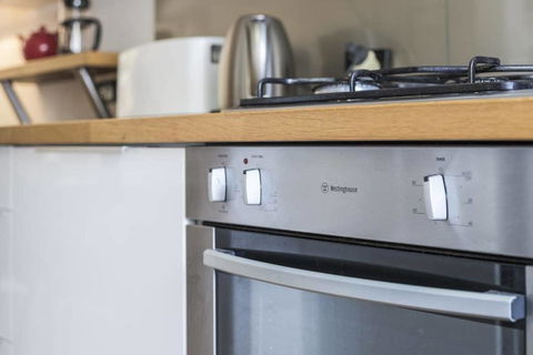 Gorgeous 26 1 Bed Designer Fitout Perfect Location - Accommodation Port Hedland 34