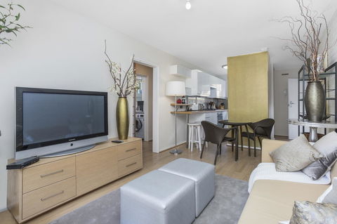 Gorgeous 26 1 Bed Designer Fitout Perfect Location - Accommodation Port Hedland 20