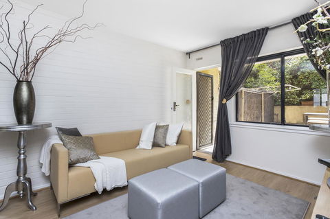 Gorgeous 26 1 Bed Designer Fitout Perfect Location - Accommodation Port Hedland 23