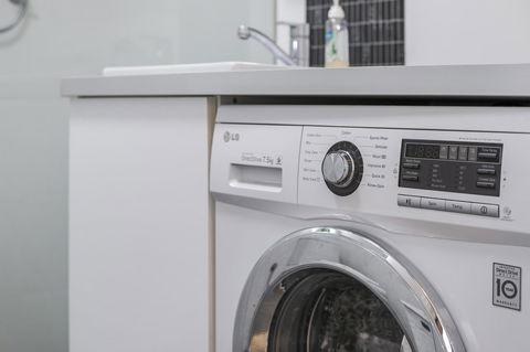 Gorgeous 26 1 Bed Designer Fitout Perfect Location - Accommodation Port Hedland 6