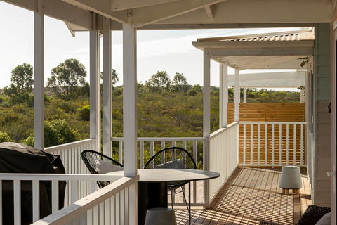 Blue Sky Escapes The Lookout Lancelin - Accommodation Port Hedland 7