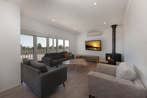 Blue Sky Escapes The Lookout Lancelin - Accommodation Port Hedland 28