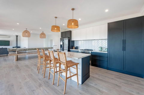 Blue Sky Escapes The Lookout Lancelin - Accommodation Port Hedland 12