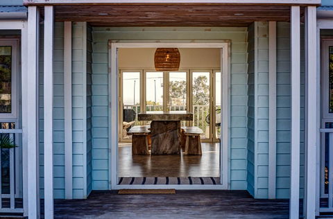 Blue Sky Escapes The Lookout Lancelin - Accommodation Port Hedland 15