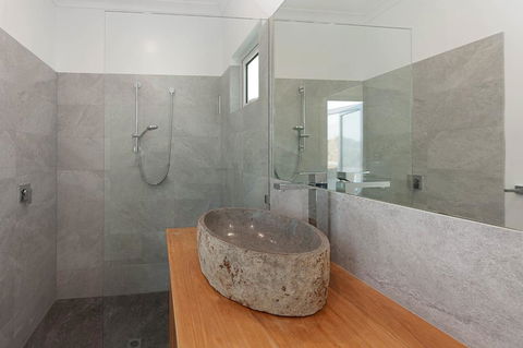 Blue Sky Escapes The Lookout Lancelin - Accommodation Port Hedland 36