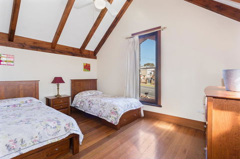 100 On South Callan Apartments - Accommodation Port Hedland 12