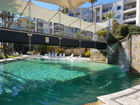 Scarborough - Oceanview 2 Bed, 2 Bathroom Apartment - Accommodation Port Hedland 9