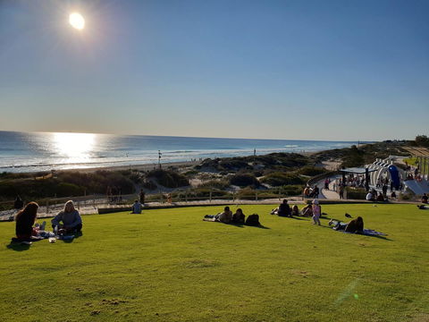 Scarborough - Oceanview 2 Bed, 2 Bathroom Apartment - Accommodation Port Hedland 5