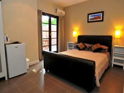 Waikiki Beach Bed And Breakfast - Accommodation Port Hedland 9