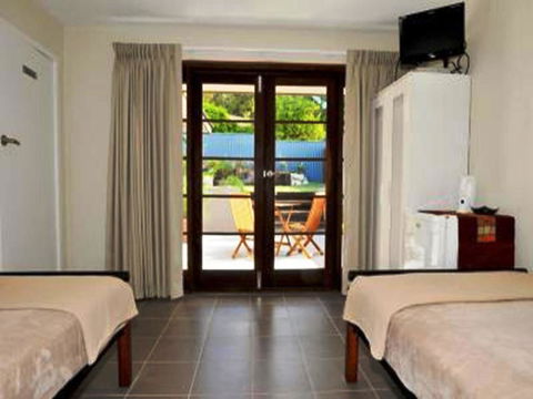 Waikiki Beach Bed And Breakfast - Accommodation Port Hedland 14
