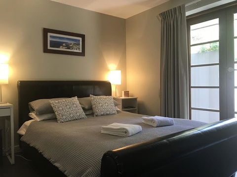 Waikiki Beach Bed And Breakfast - Accommodation Port Hedland 2
