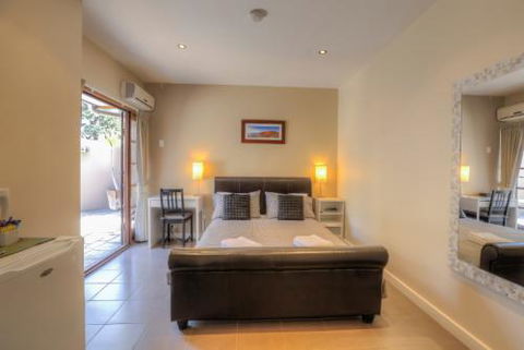 Waikiki Beach Bed And Breakfast - Accommodation Port Hedland 7