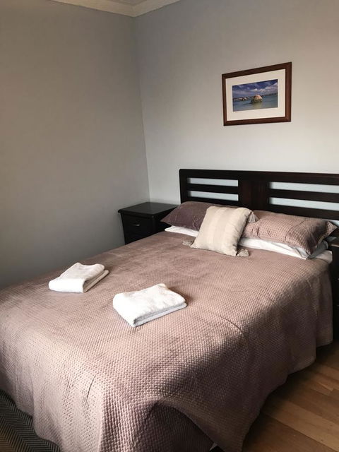Waikiki Beach Bed And Breakfast - Accommodation Port Hedland 3