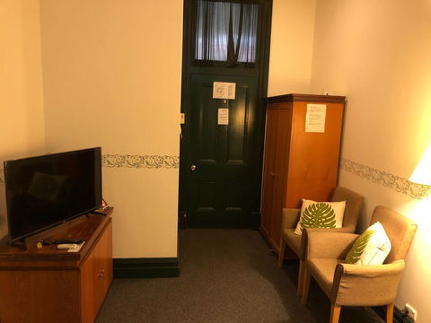 The Palace Hotel - Accommodation Port Hedland 1
