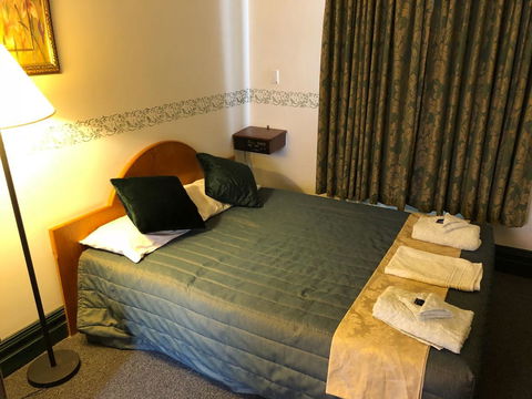 The Palace Hotel - Accommodation Port Hedland 6