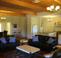 Burton Farmhouse - Accommodation Port Hedland