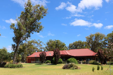 Burton Farmhouse - Accommodation Port Hedland 8