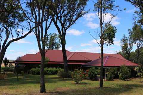 Burton Farmhouse - Accommodation Port Hedland 3