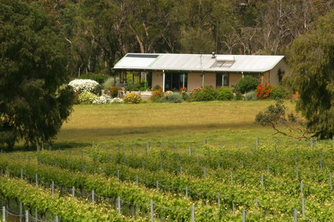 SilverSprings Spa Retreat Pet Friendly Cottages And Glampings - Accommodation Port Hedland 3