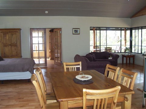 SilverSprings Spa Retreat Pet Friendly Cottages And Glampings - Accommodation Port Hedland 15