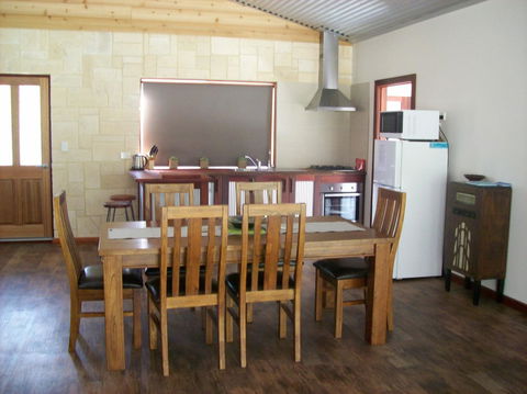SilverSprings Spa Retreat Pet Friendly Cottages And Glampings - Accommodation Port Hedland 18