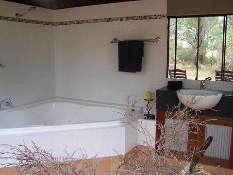 SilverSprings Spa Retreat Pet Friendly Cottages And Glampings - Accommodation Port Hedland 14