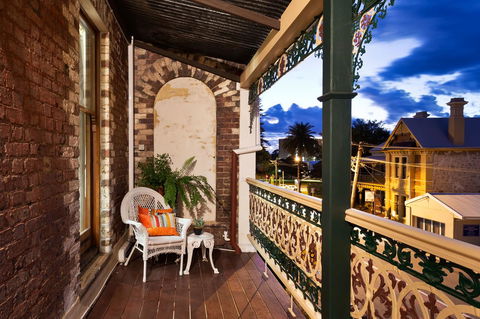 Annie's Victorian Terrace Accommodation Fremantle - Accommodation Port Hedland 18