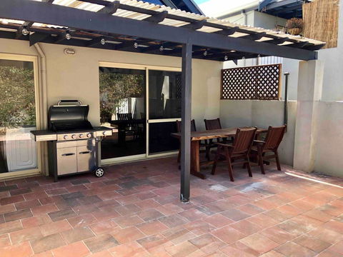Maison Magnolia - Spacious Cozy Town House - Accommodation Port Hedland 20