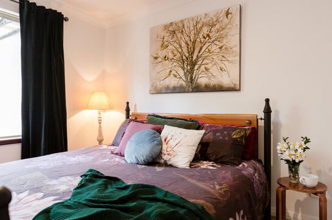 Maison Magnolia - Spacious Cozy Town House - Accommodation Port Hedland 7