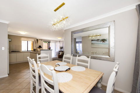 Scarborough Villa On Duke - Accommodation Port Hedland 30